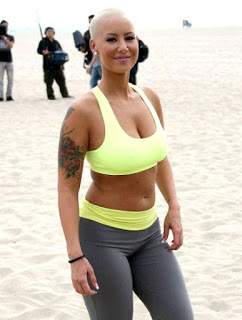 Amber Rose Beach Photo – In Hawaii