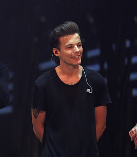 Louis Tomlinson Arrested at LAX After Altercation with the Paparazzi